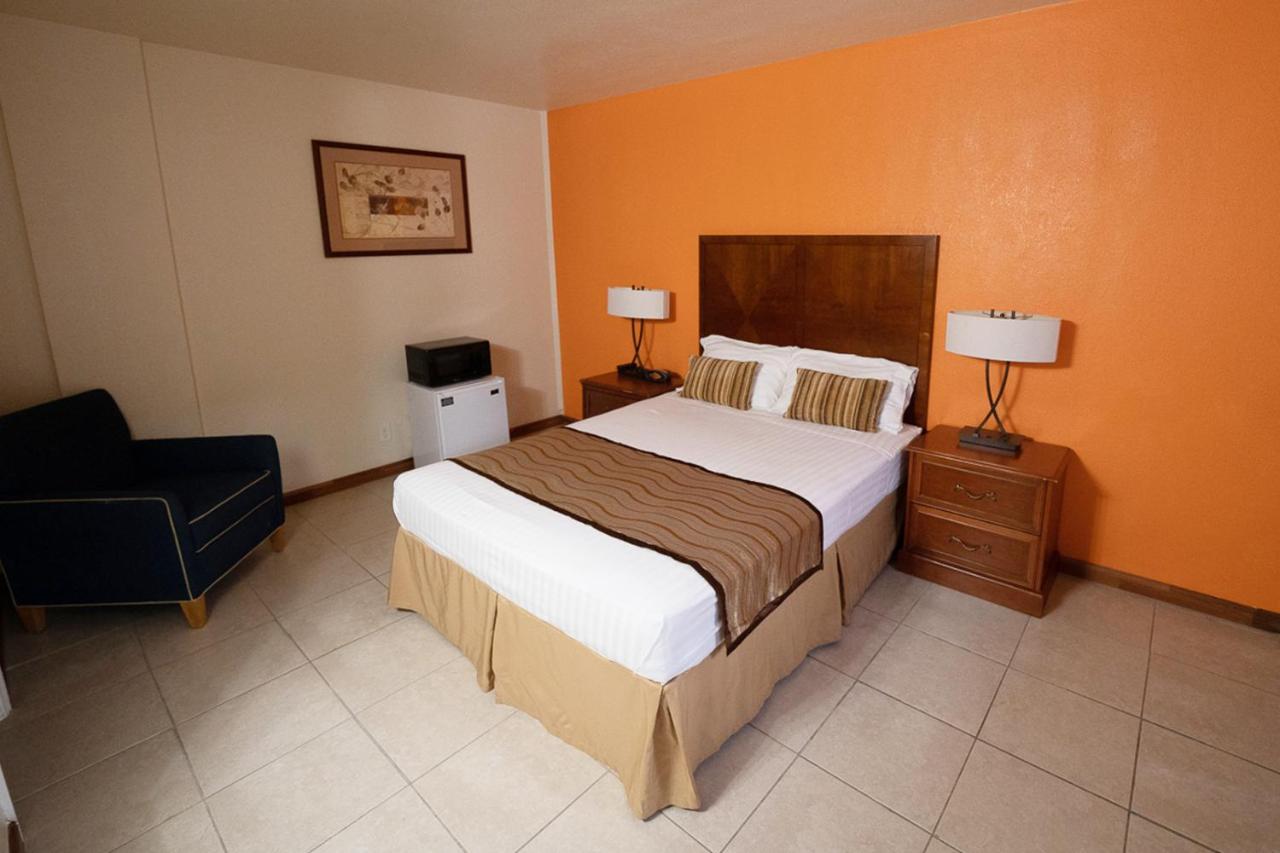 Stay Inn Suite Stockton Exterior foto